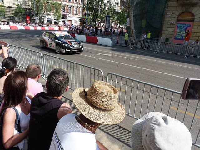 F1赛车装备进化：科技如何悄悄改写比赛
